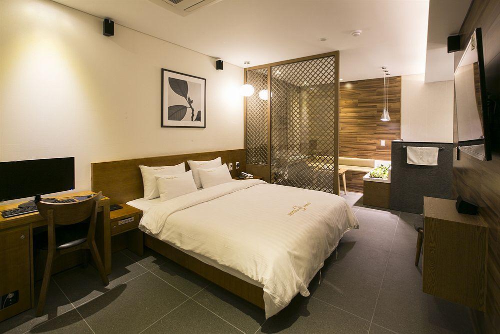 Polo Tourist Hotel Inczhon Zewnętrze zdjęcie