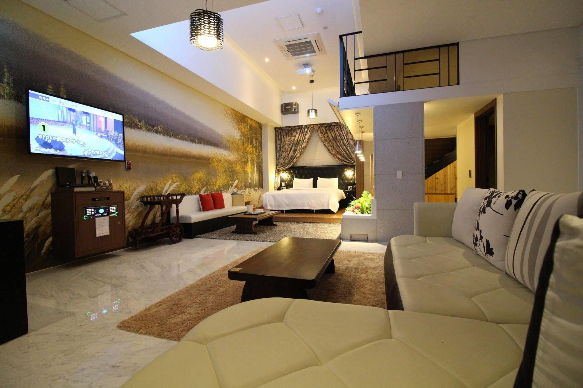 Polo Tourist Hotel Inczhon Zewnętrze zdjęcie
